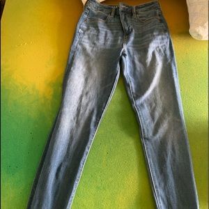 American Eagle skinny jeans